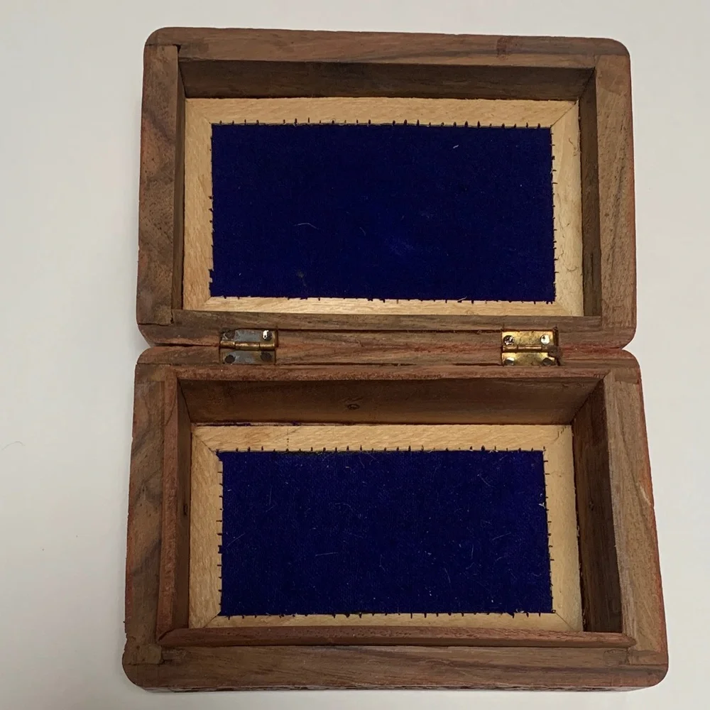 Handcrafted Wooden Jewelry Organizer Box. Used in great condition. Size:6x4.